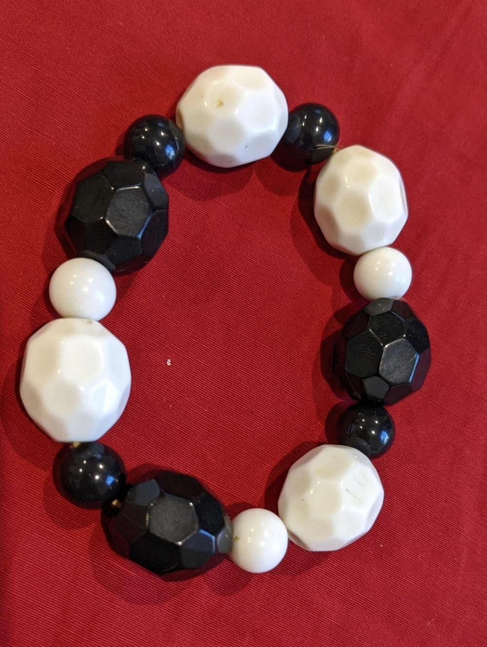 Black & White Faceted Bead Stretch Bracelet